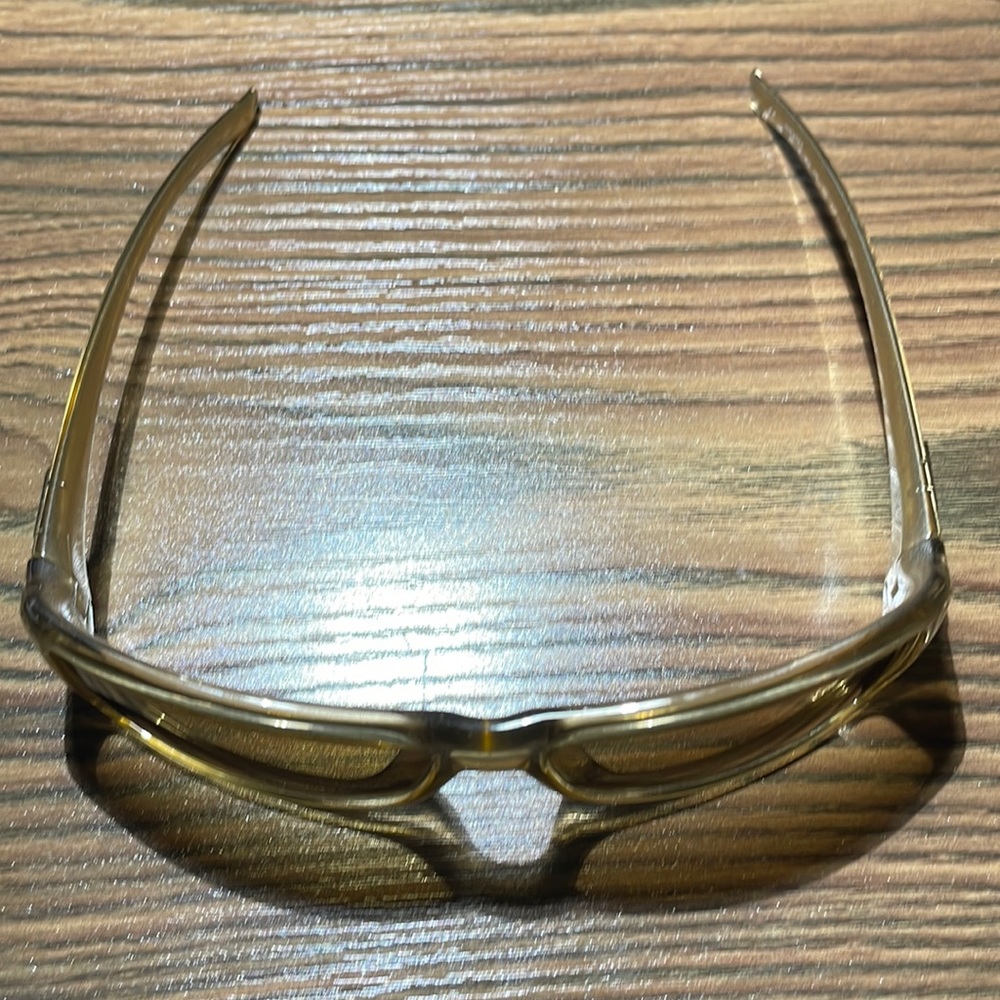 Vintage Gucci sunglasses, with case + cleaning cloth